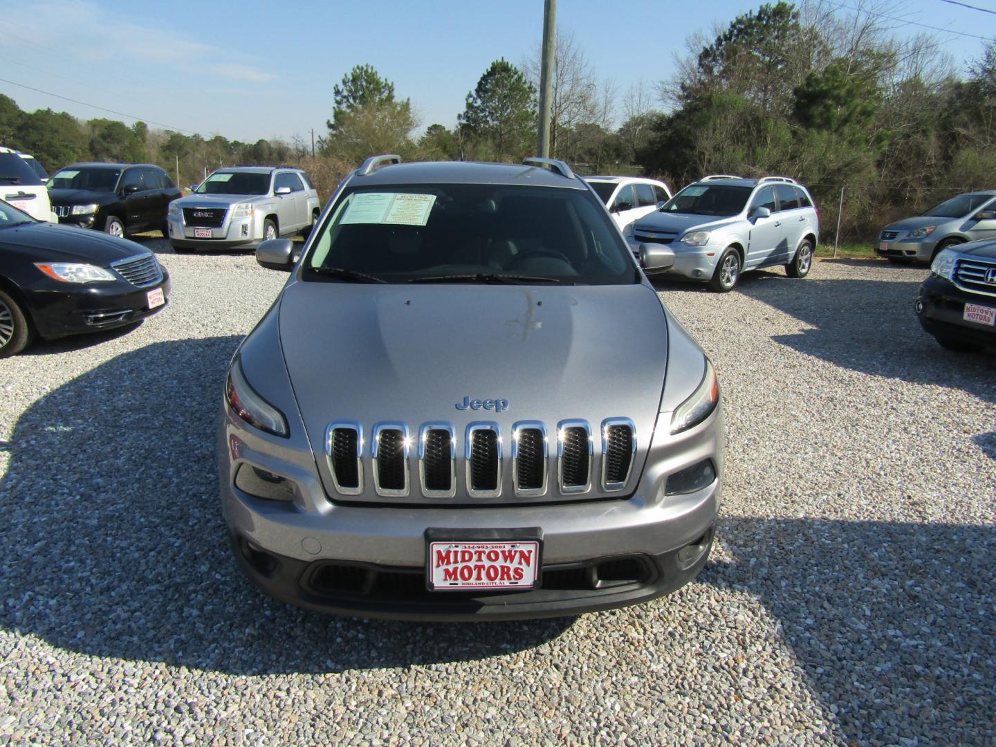 2014 Gray /Gray Jeep Cherokee Latitude FWD (1C4PJLCB2EW) with an 2.4L L4 DOHC 16V engine, Automatic transmission, located at 15016 S Hwy 231, Midland City, AL, 36350, (334) 983-3001, 31.306210, -85.495277 - Photo#1